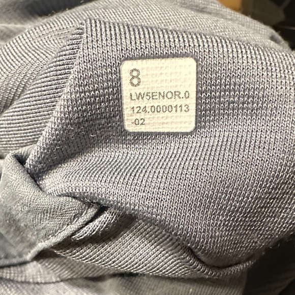 Woman’s Lululemon Size 8 Light Gray Jogger Pants - Picture 5 of 8